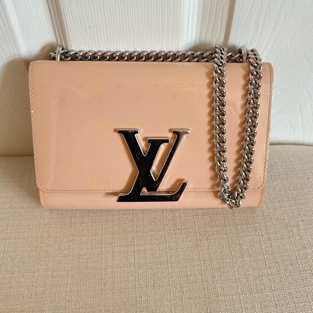 Louis Vuitton Pink Vernis Louise MM